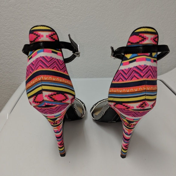 Boho Chinese Laundry Z Lovely Holiday 8.5 heels - Picture 3 of 8